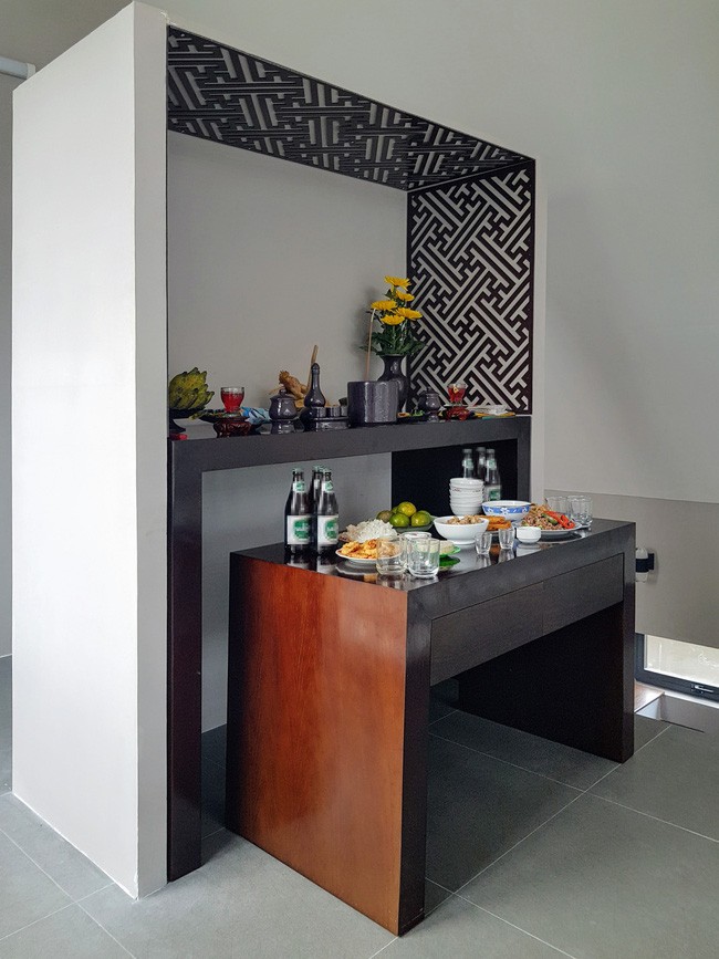 Ngôi nhà 110m² vạn người mê do chủ nhà tự thiết kế có giá 800 triệu ở Quảng Bình - Ảnh 16. Gian thờ đơn giản nhưng rất trang nghiệm
