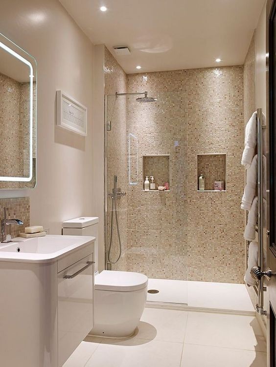 Phòng tắm vệ sinh tiện nghi trong nhà phố 2 tầng Phòng tắm, vệ sinh đầy đủ tiện ích hiện đại trong nhà phố 2 tầng. Vách kính trong suốt tạo độ thông thoáng cho căn phòng.