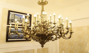 Cách chọn đèn chùm phòng khách đẹp và sang trọng